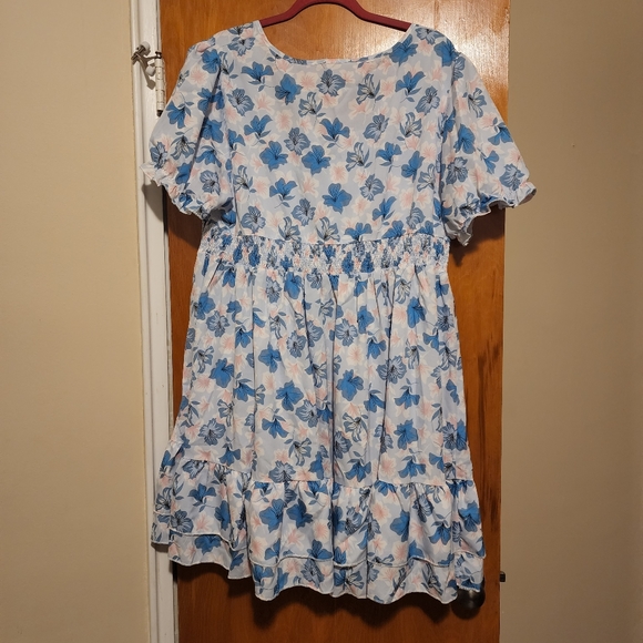 Allover Floral Print Dress - Picture 3 of 5